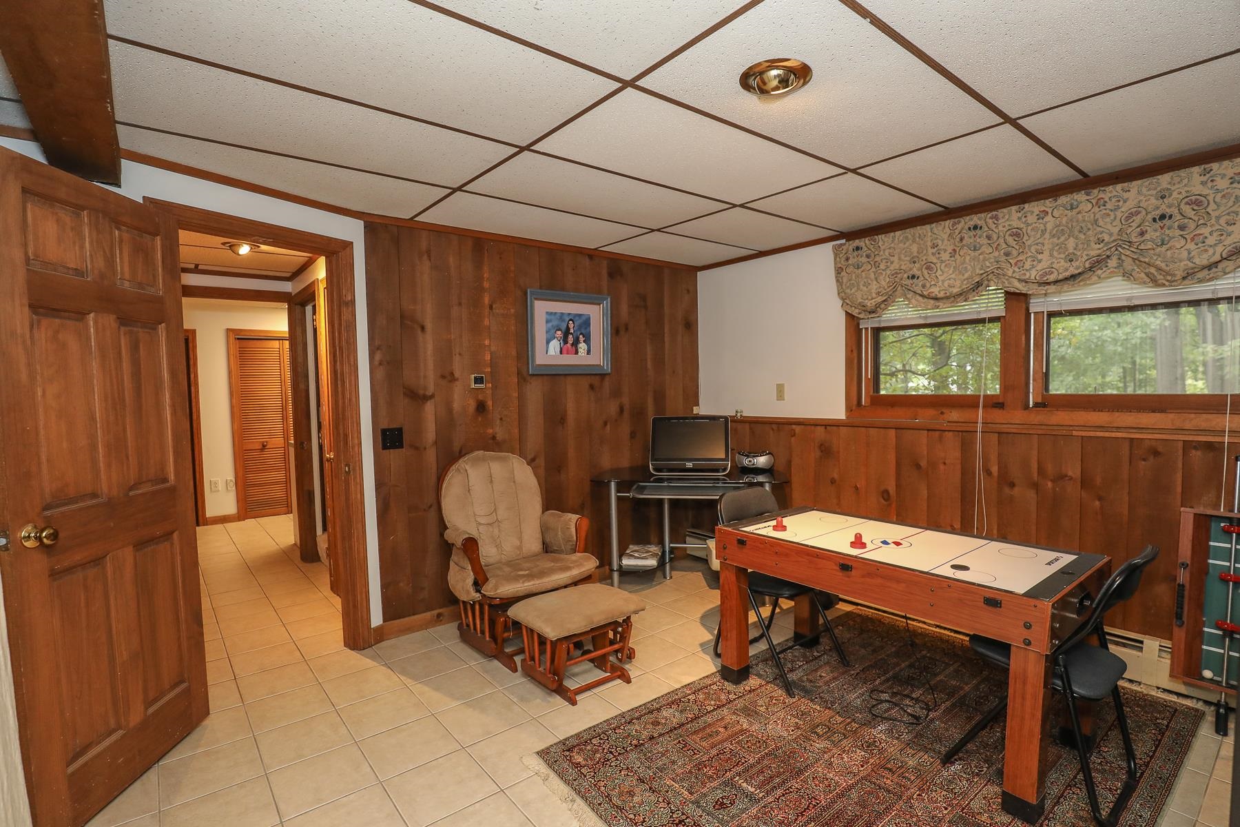 16 Sheldon Road Derry, NH 03038 - Photo 28 of 40