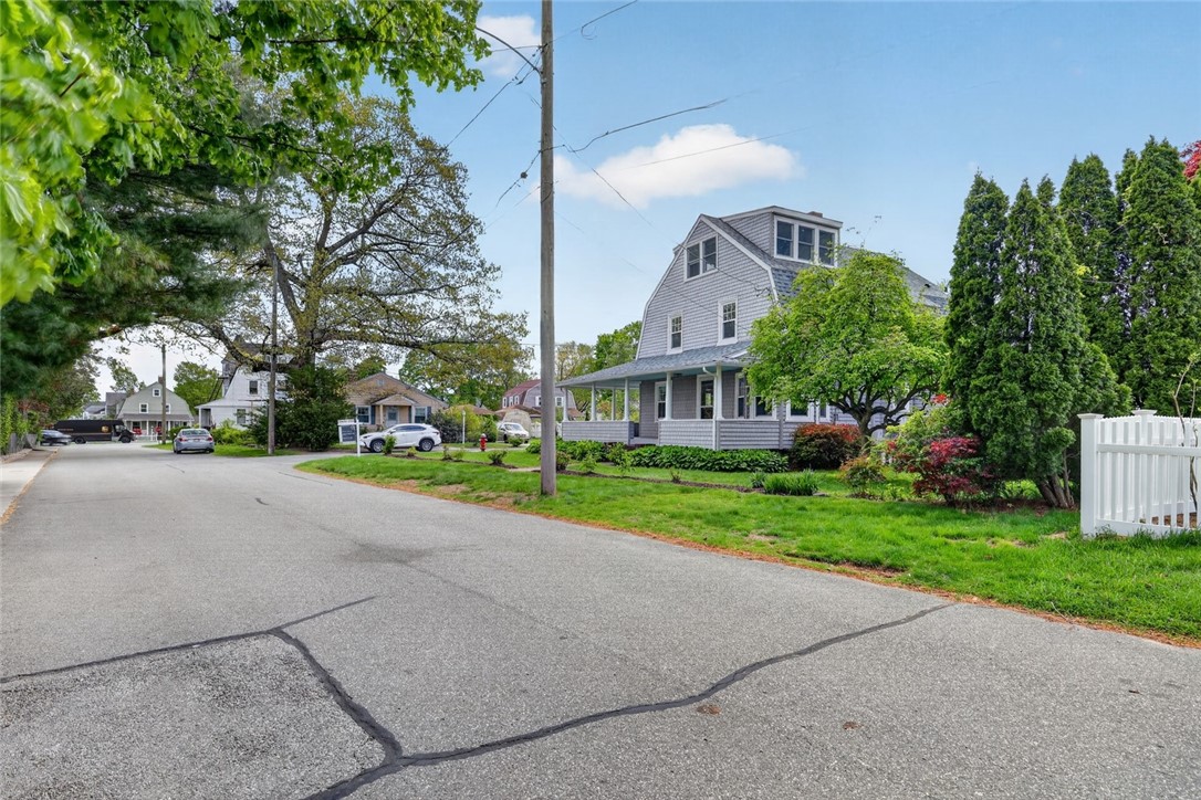 7 Allard Street Warwick, RI 02889 - Photo 5 of 50