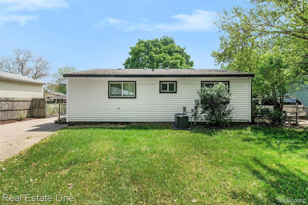 15718 Springhill Street Romulus, MI 48174 - Photo 25 of 29