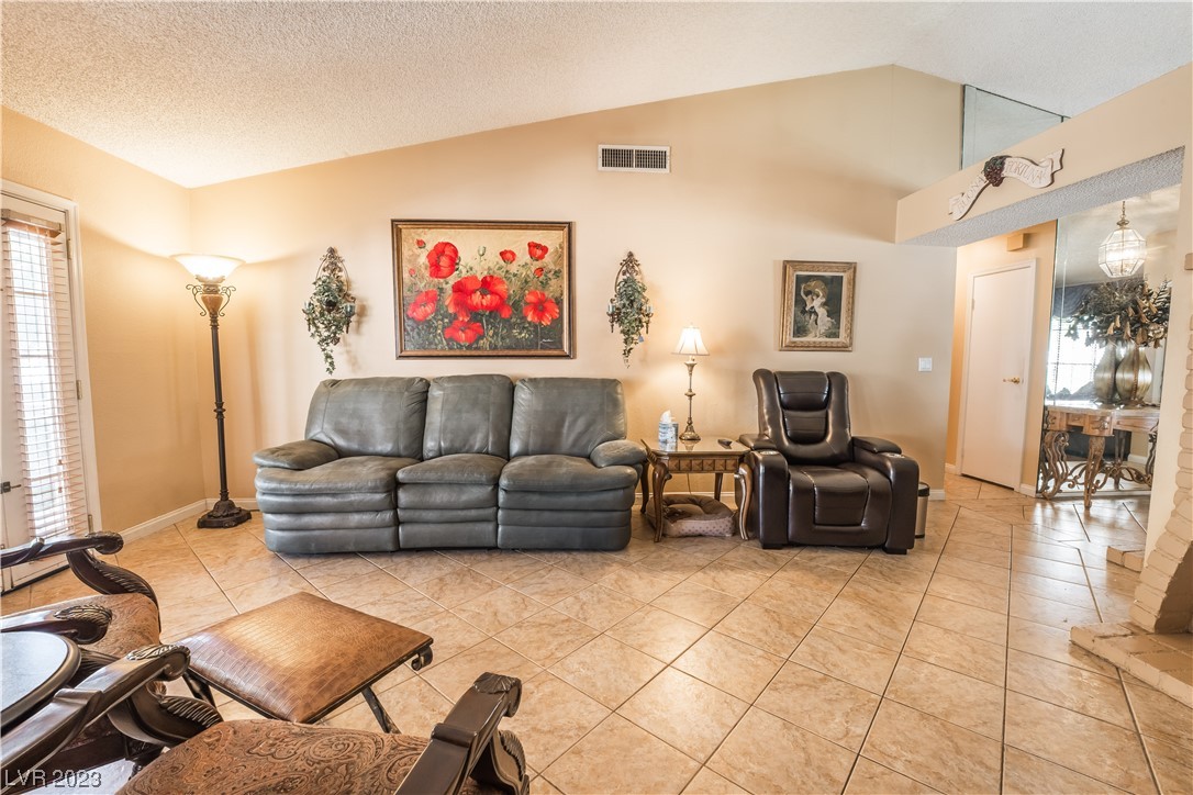 6424 West Marrow Road Las Vegas, NV 89108 - Photo 12 of 46 Gallery Image 12