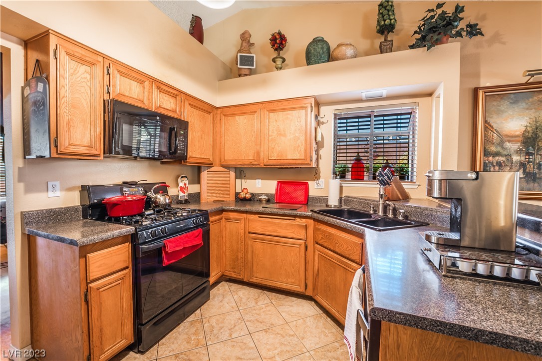 6424 West Marrow Road Las Vegas, NV 89108 - Photo 16 of 46 Gallery Image 16