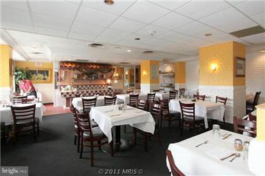 5225 Pooks Hill Road, Unit 304S Bethesda, MD 20814 - Photo 11 of 29 Restaurant