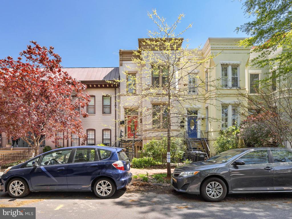 613 3rd Street Northeast Washington, DC 20002 - Photo 2 of 31
