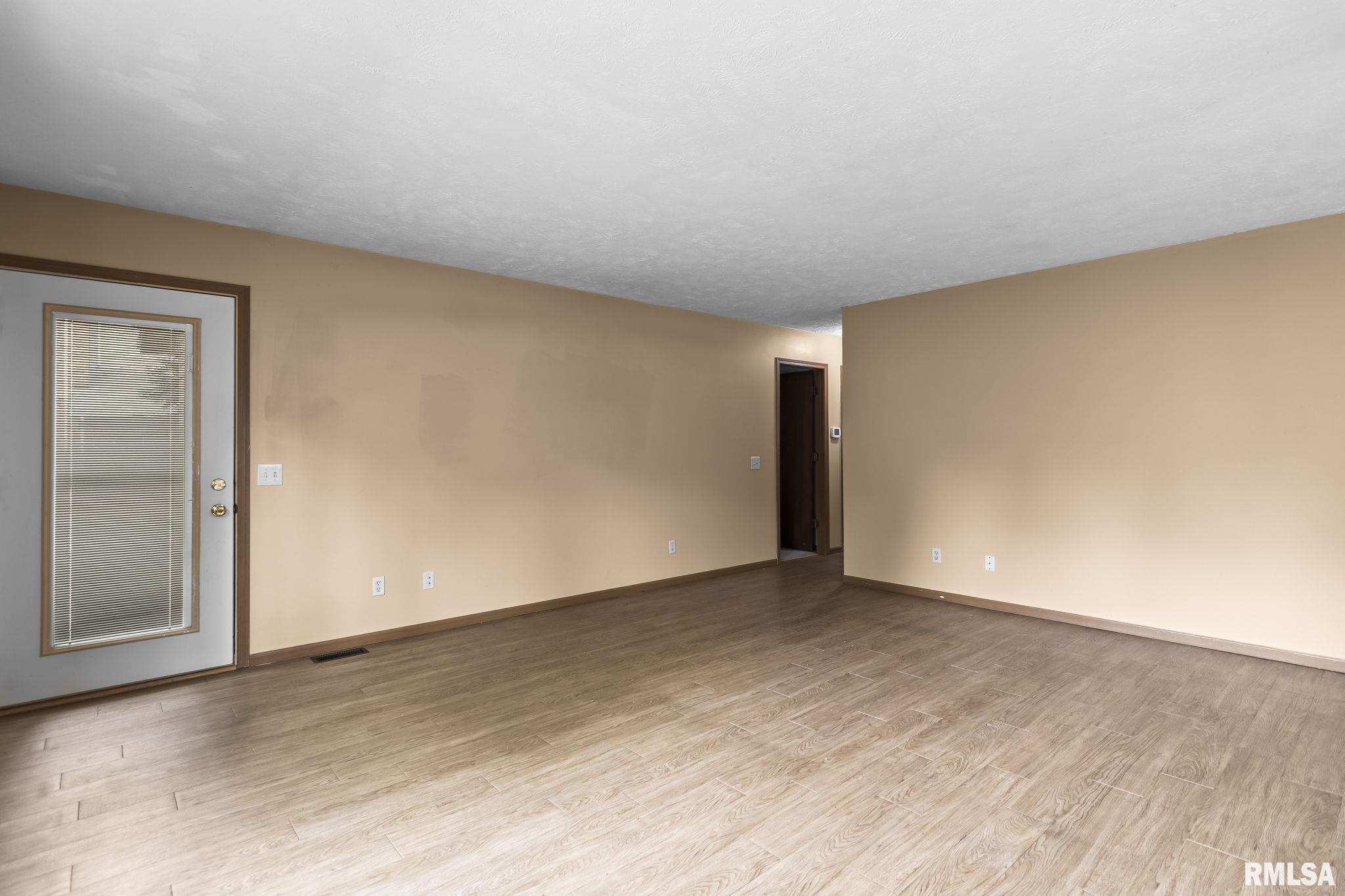 5225 Buford Street Springfield, IL 62703 - Photo 6 of 28
