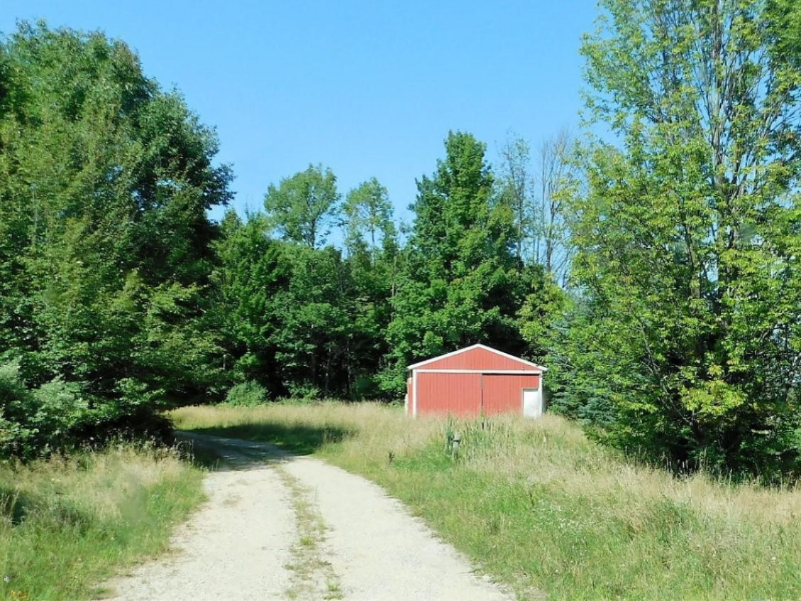 302 East Kott Road Manistee, MI 49660 - Photo 34 of 53 DSCN5268