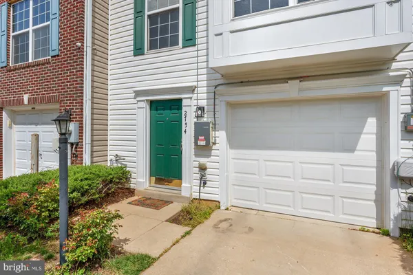 $3,000 | 2754 Zeek Lane, Lanham, MD 20706
