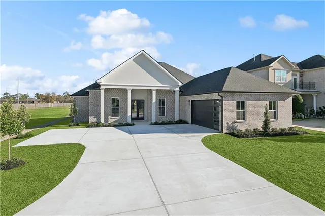 $550,000 | 128 Heron Drive, Westwego, LA 70094