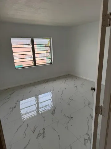 $1,650 | 2285 Northeast 172nd Street, Unit 4, North Miami Beach, FL 33160