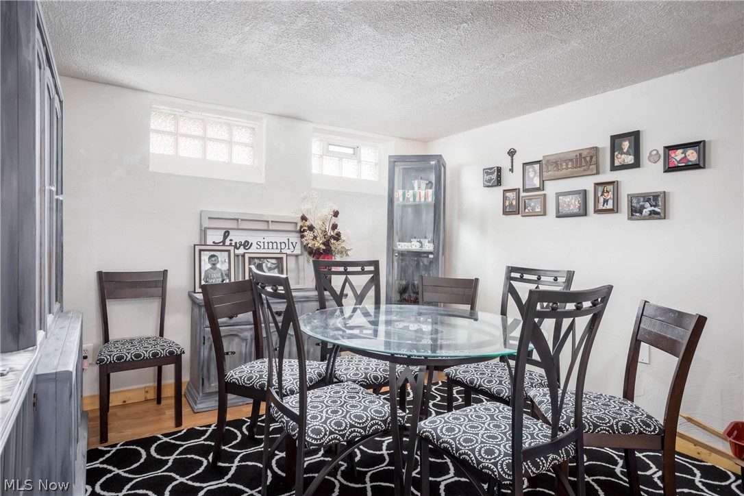 1377 Mayfield Ridge Road Cleveland, OH 44124 - Photo 20 of 27