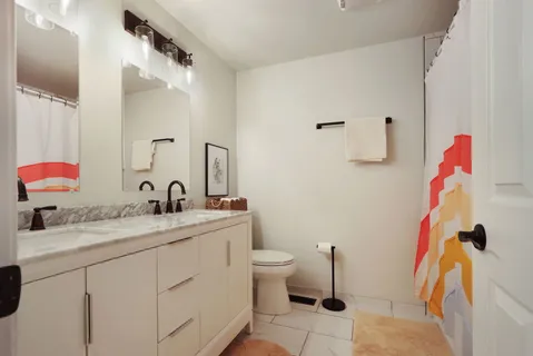 $650,000 | 1125 Garfield Avenue, Libertyville, IL 60048