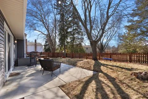 $650,000 | 1125 Garfield Avenue, Libertyville, IL 60048