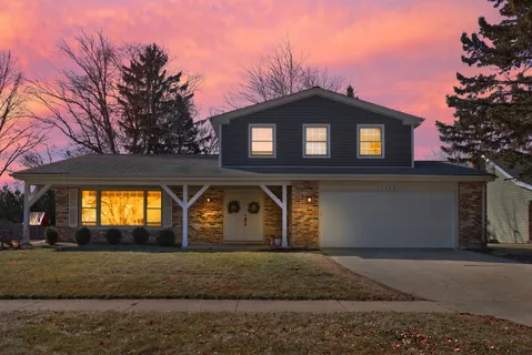 $650,000 | 1125 Garfield Avenue, Libertyville, IL 60048