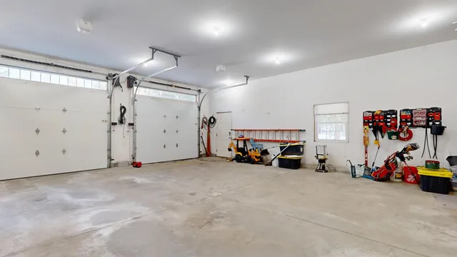 $625,000 | 17 Bowdoin Drive, Lewiston, ME 04240