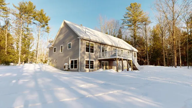 $625,000 | 17 Bowdoin Drive, Lewiston, ME 04240