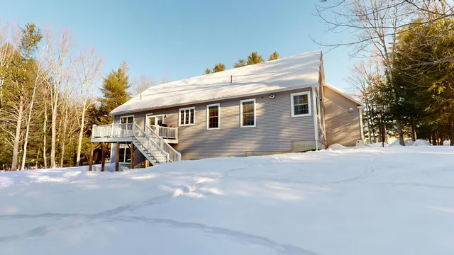 $625,000 | 17 Bowdoin Drive, Lewiston, ME 04240