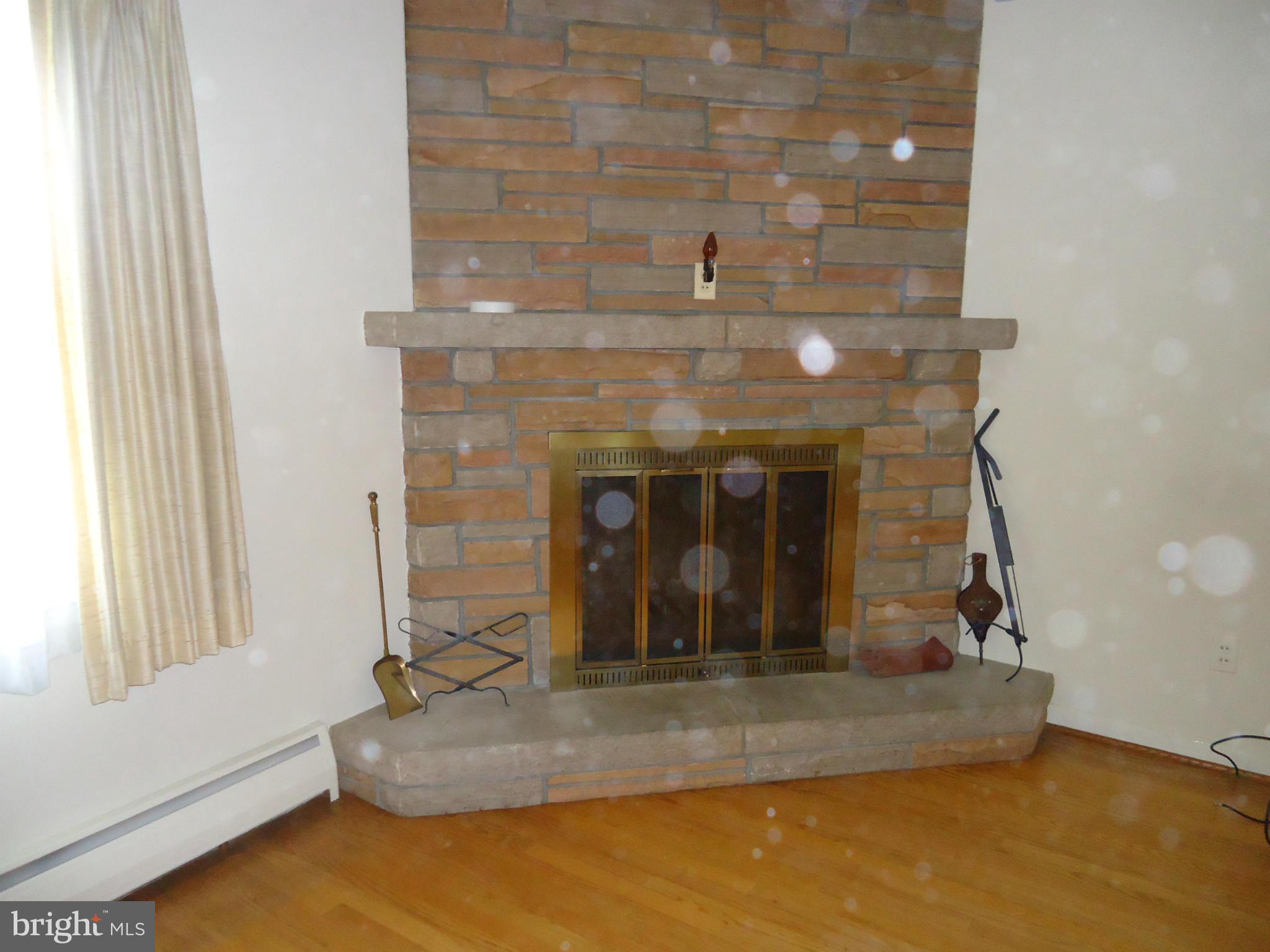 3503 Kelox Road Baltimore, MD 21207 - Photo 3 of 14 Living Room