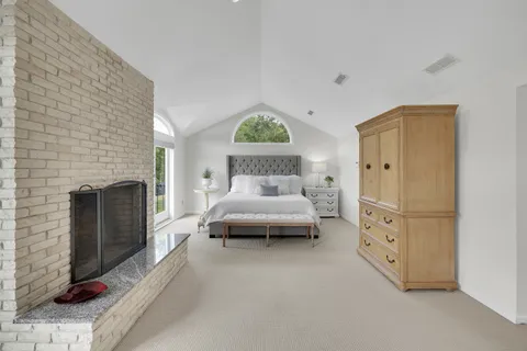 $1,895,000 | 5 New England Drive, Stamford, CT 06903