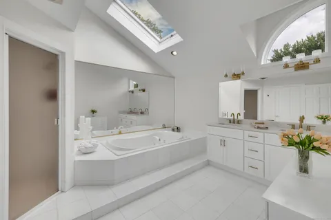 $1,895,000 | 5 New England Drive, Stamford, CT 06903