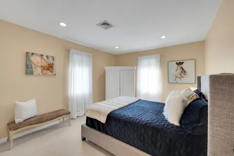 $1,895,000 | 5 New England Drive, Stamford, CT 06903