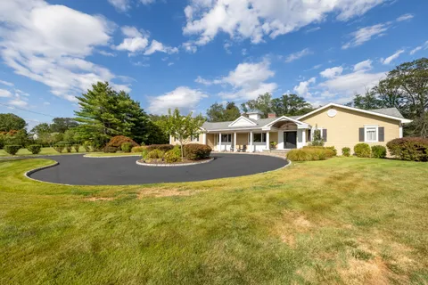 $1,895,000 | 5 New England Drive, Stamford, CT 06903