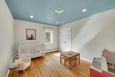 $1,895,000 | 5 New England Drive, Stamford, CT 06903