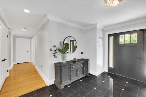 $1,895,000 | 5 New England Drive, Stamford, CT 06903