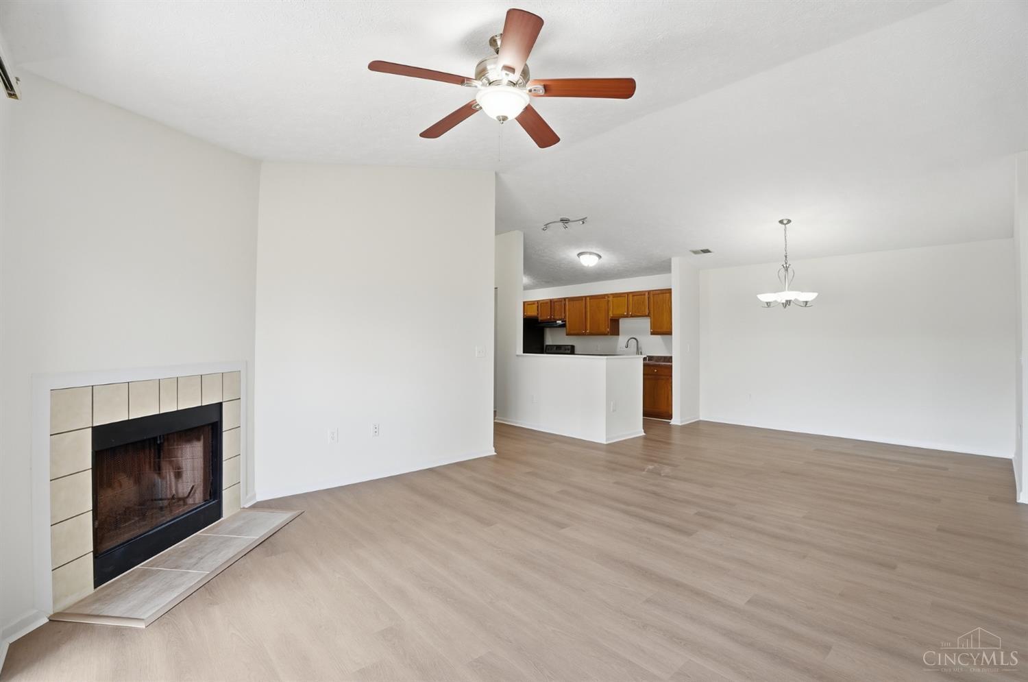 7372 Ridgepoint Drive, Unit 10 Cincinnati, OH 45230 - Photo 10 of 42