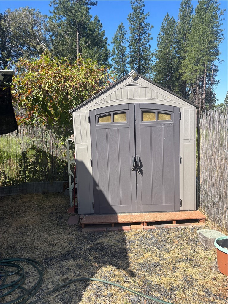 1996 Bald Rock Road Berry Creek, CA 95916 - Photo 17 of 21 a front view of a house with yard