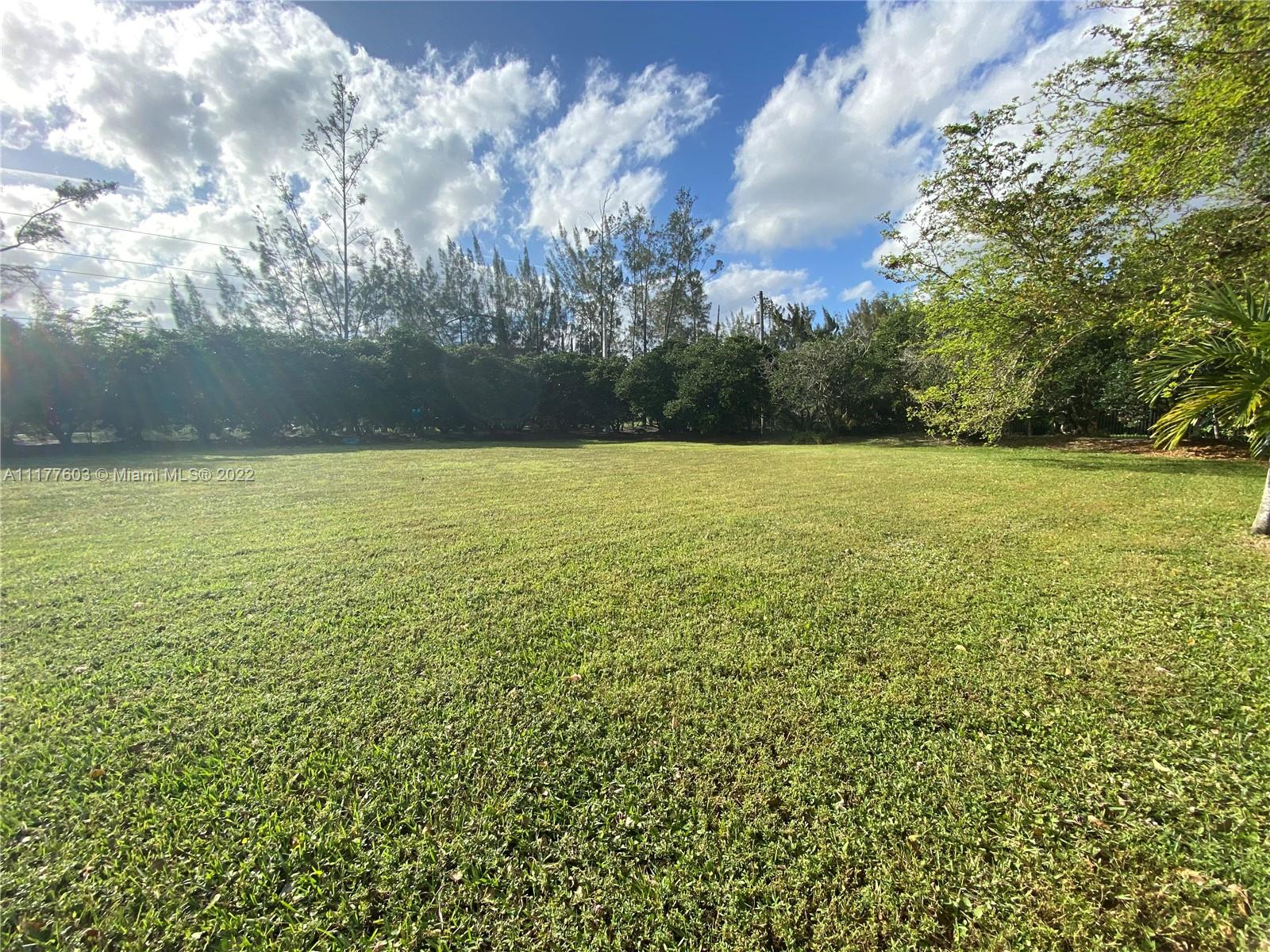 28 Sw Street Davie, FL 33330 - Photo 5 of 18