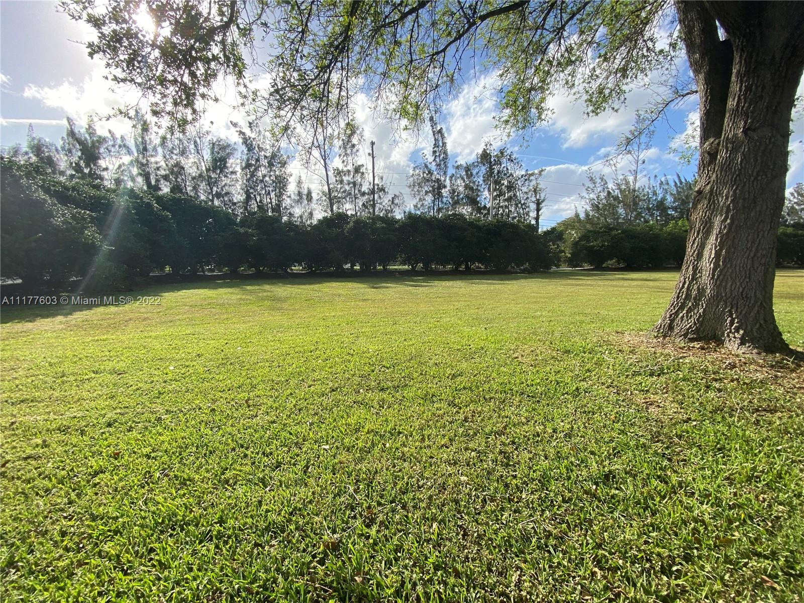 28 Sw Street Davie, FL 33330 - Photo 7 of 18