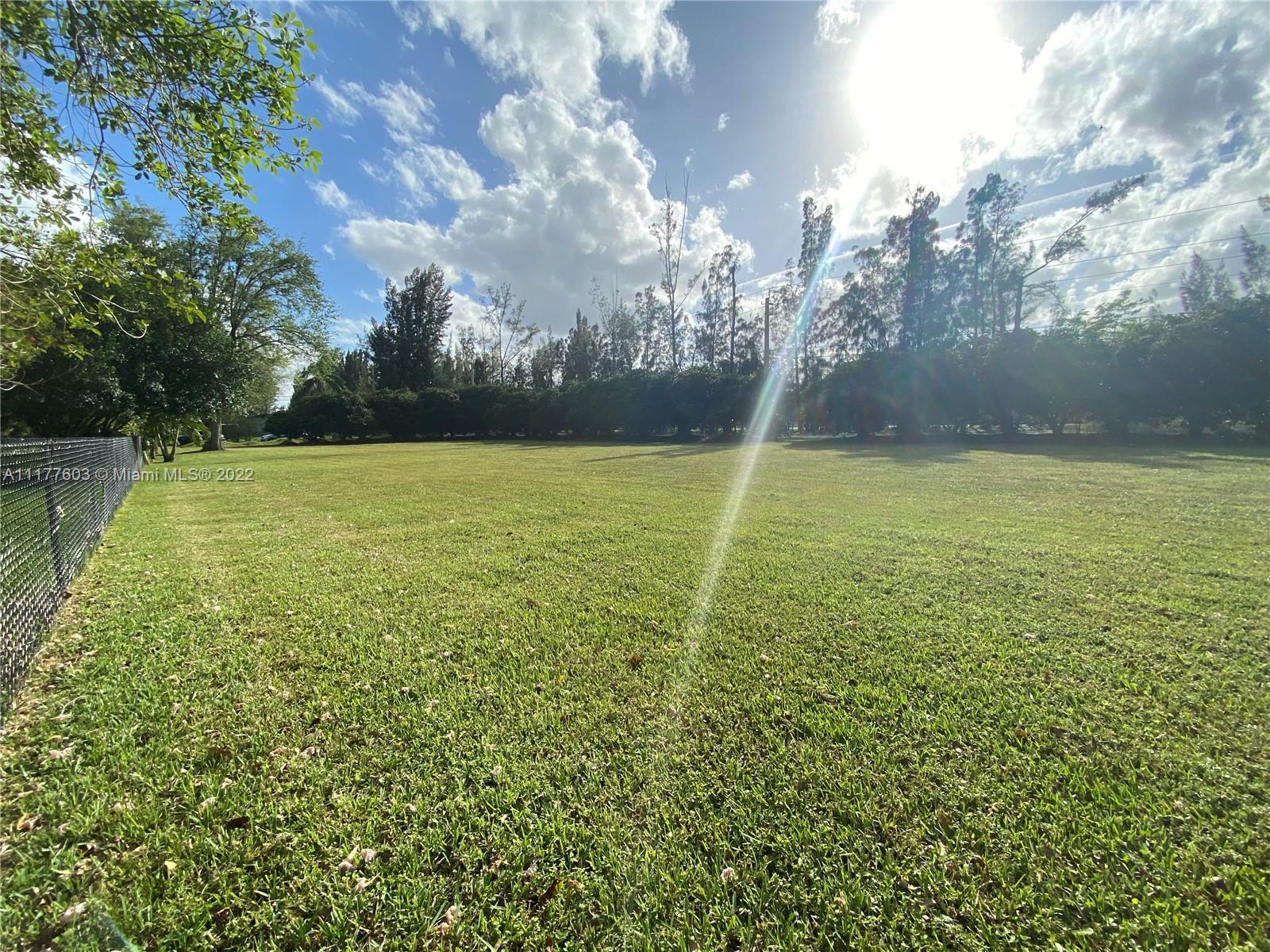 28 Sw Street Davie, FL 33330 - Photo 9 of 18