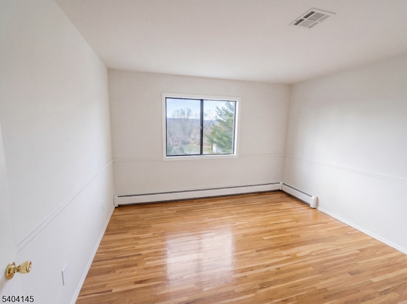16 Knob Hill Road Hackettstown, NJ 07840 - Photo 14 of 23