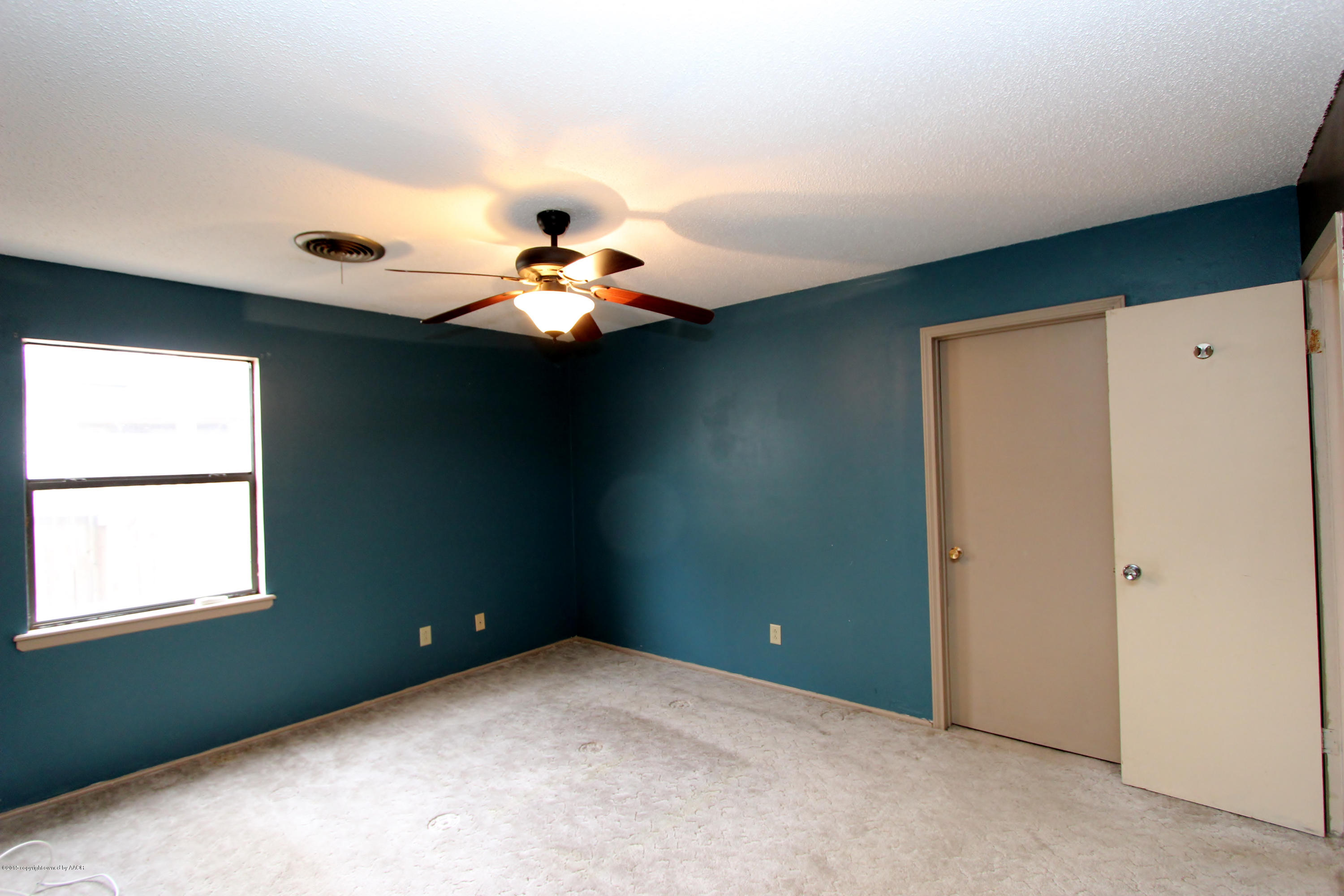 2711 Salem Drive Amarillo, TX 79110 - Photo 10 of 14 Master bedroom