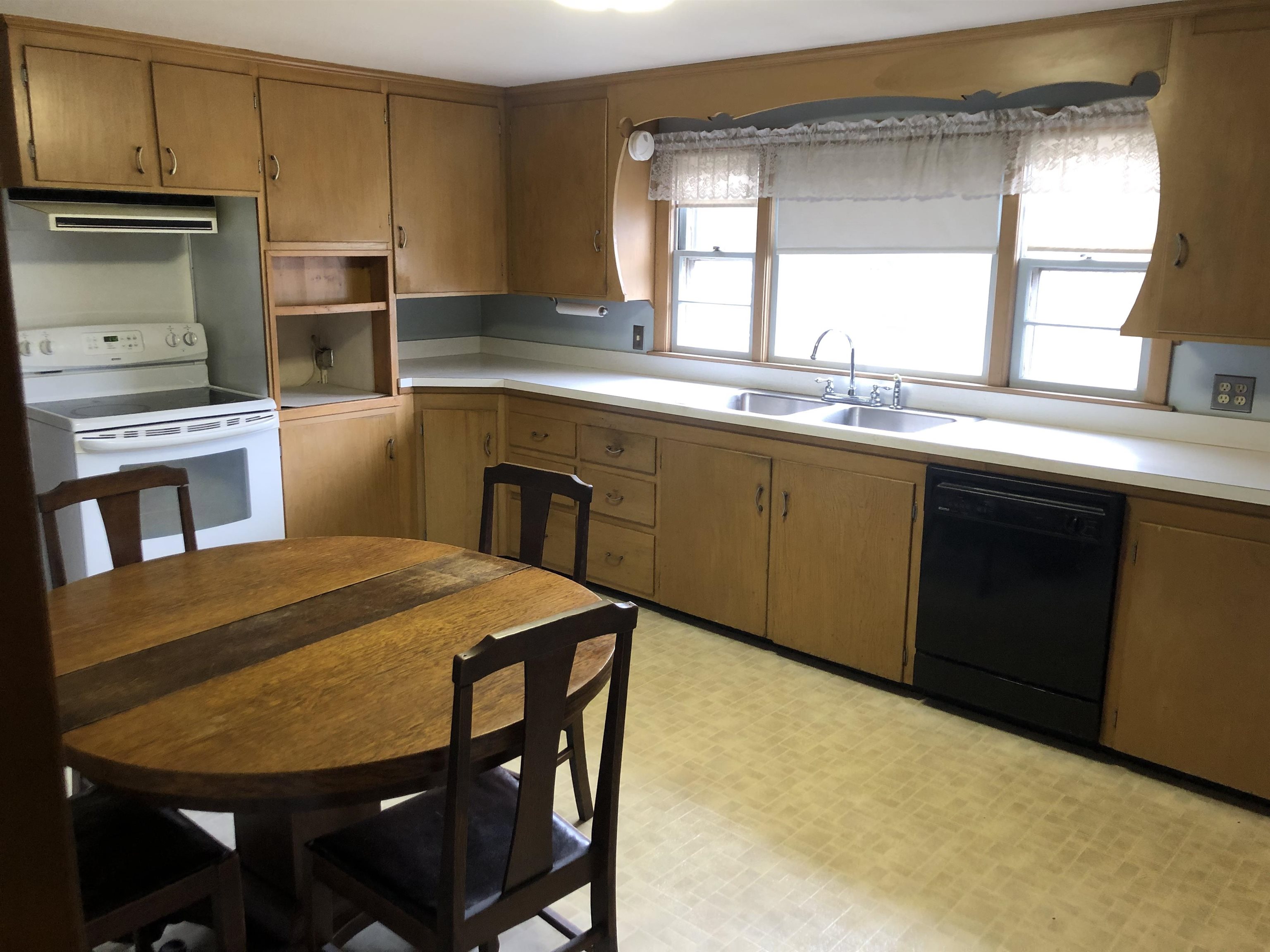 22 River Road Allenstown, NH 03275 - Photo 12 of 47