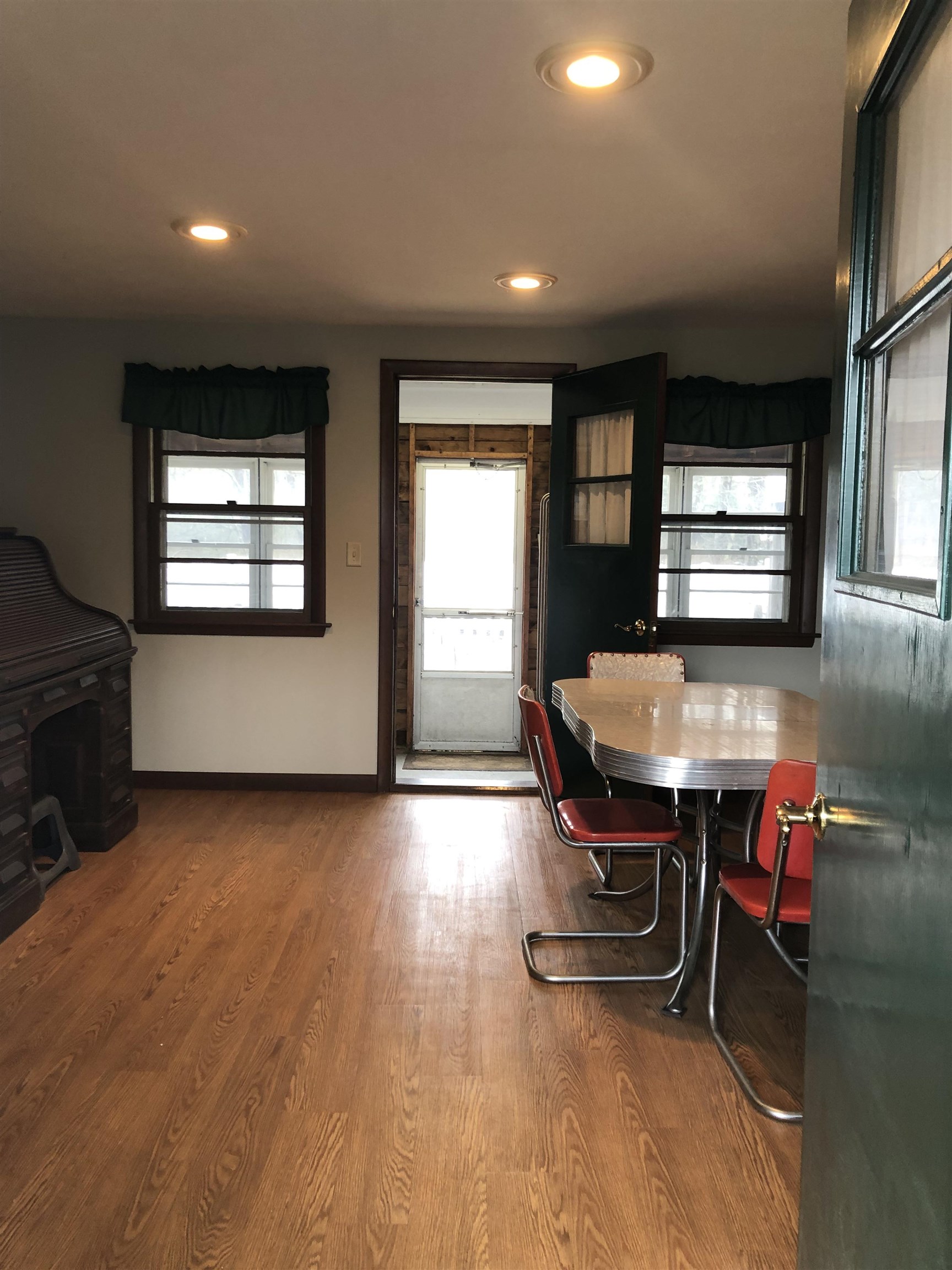 22 River Road Allenstown, NH 03275 - Photo 9 of 47