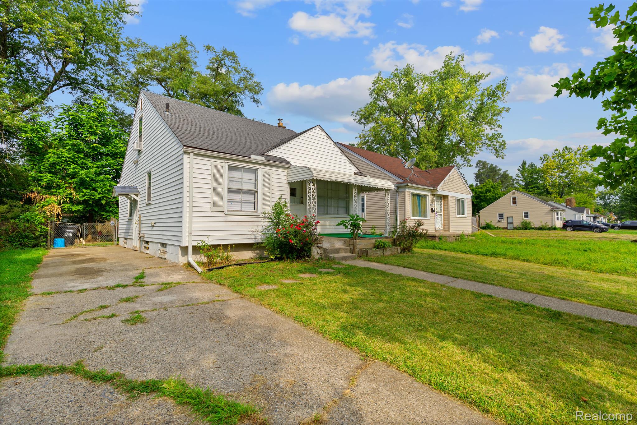 8311 Burt Road Detroit, MI 48228 - Photo 3 of 25 Gallery Image 3