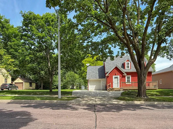 $149,900 | 419 Webster Street, Fairmont, MN 56031