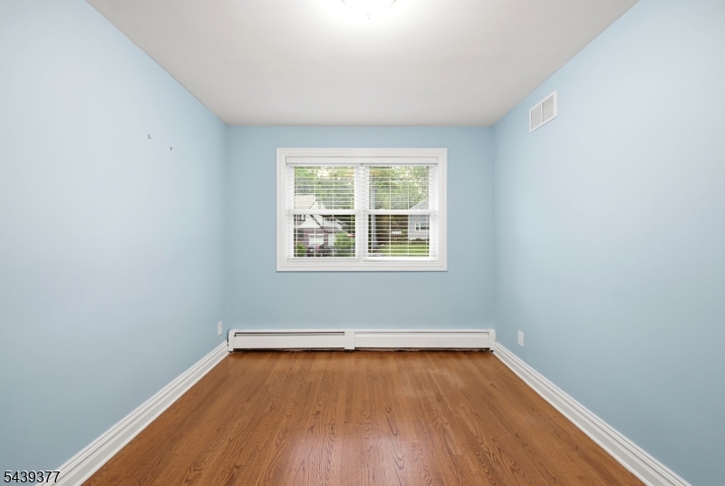 47 Crossbrook Road Livingston, NJ 07039 - Photo 14 of 35