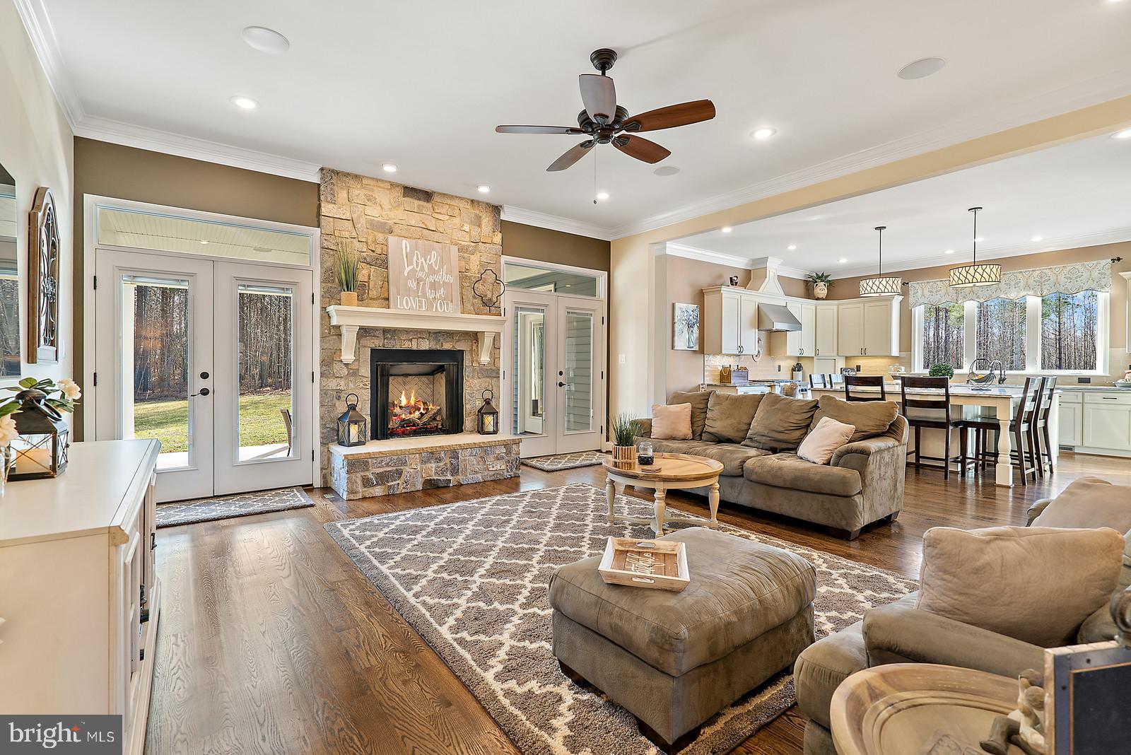 6055 Beach Road Midland, VA 22728 - Photo 15 of 50 living room