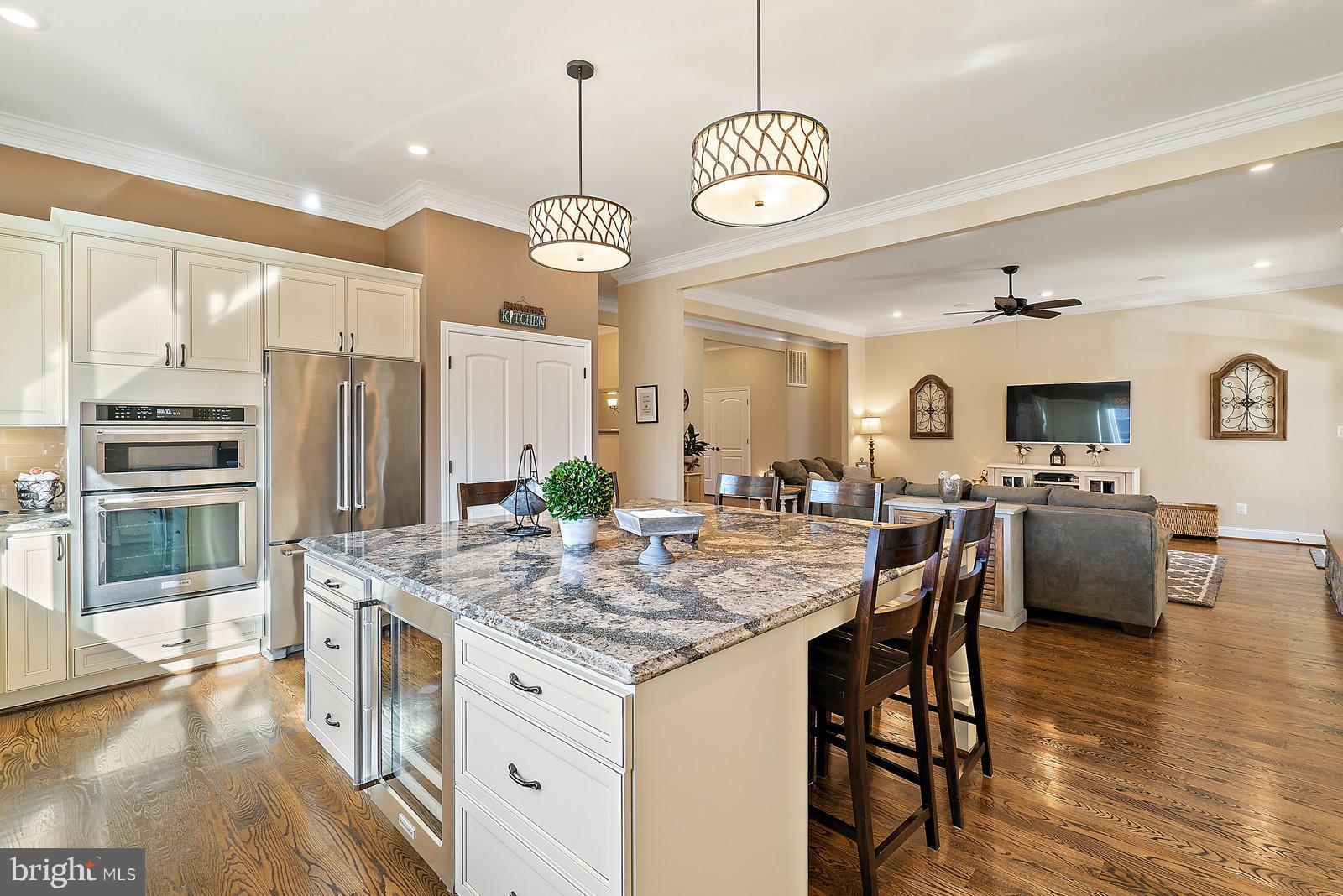 6055 Beach Road Midland, VA 22728 - Photo 22 of 50 kitchen with seating