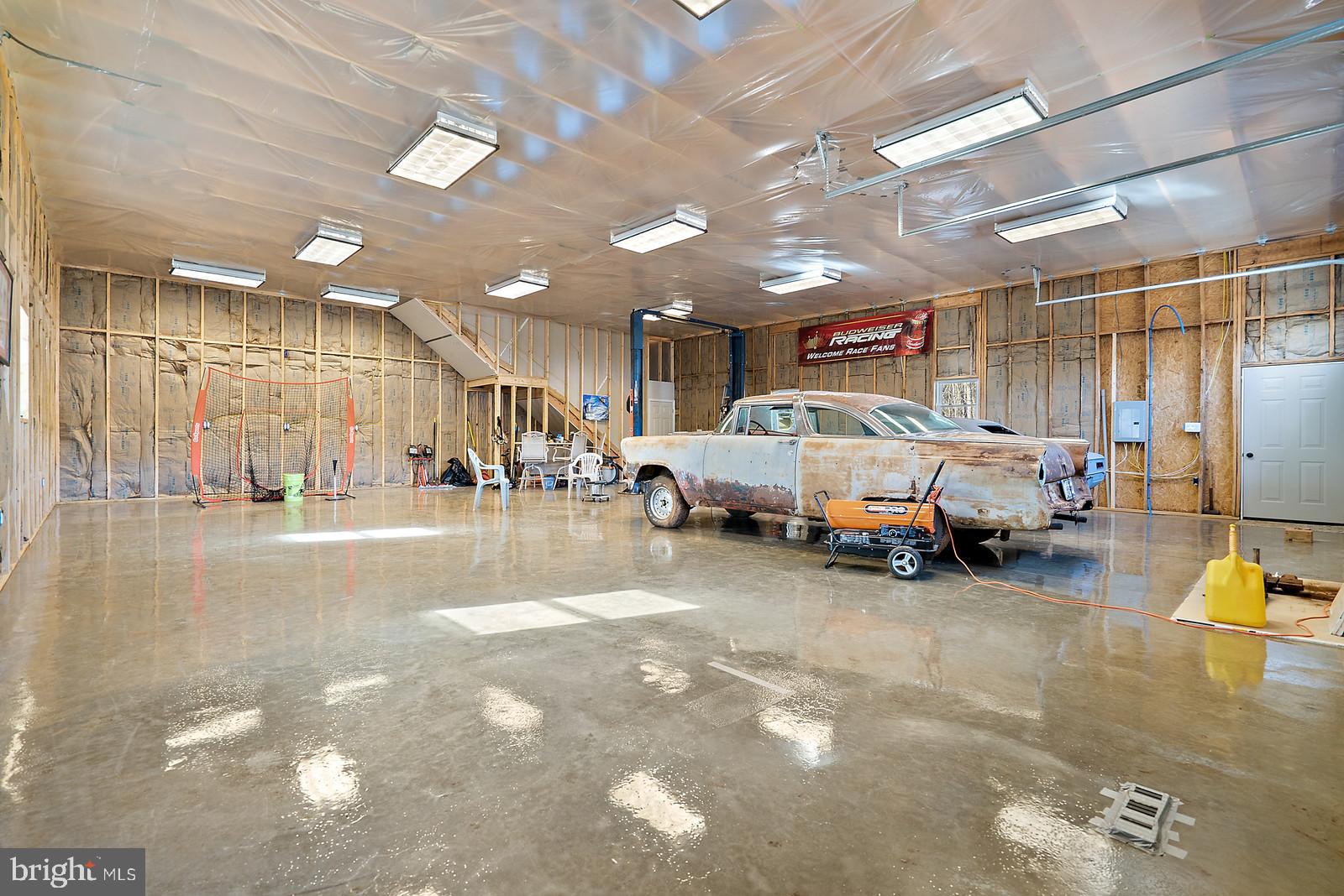 6055 Beach Road Midland, VA 22728 - Photo 45 of 50 inside of garage