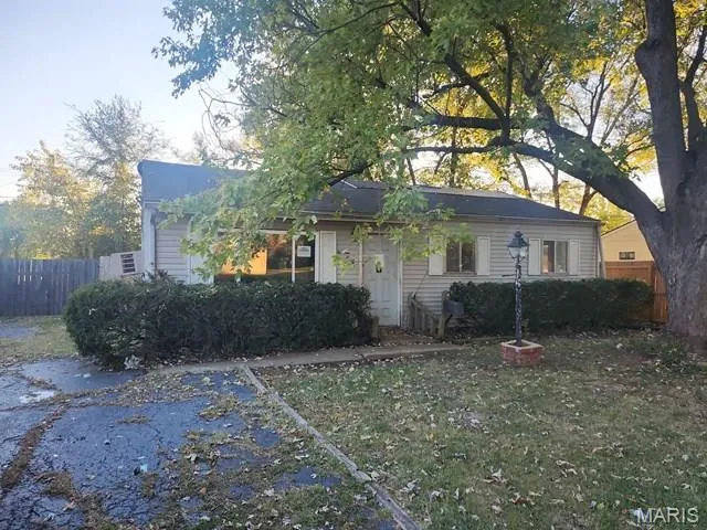 $44,900 | 1402 Richard Drive, Cahokia, IL 62206