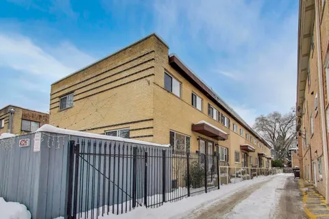 $350,000 | 4326 North Kedvale Avenue, Unit A, Chicago, IL 60641