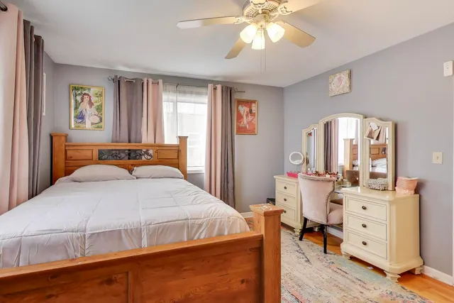 $350,000 | 4326 North Kedvale Avenue, Unit A, Chicago, IL 60641