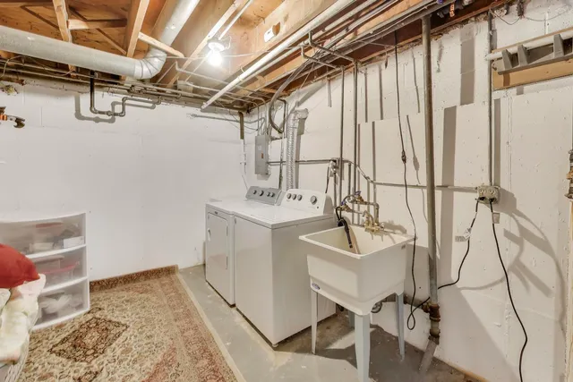 $350,000 | 4326 North Kedvale Avenue, Unit A, Chicago, IL 60641