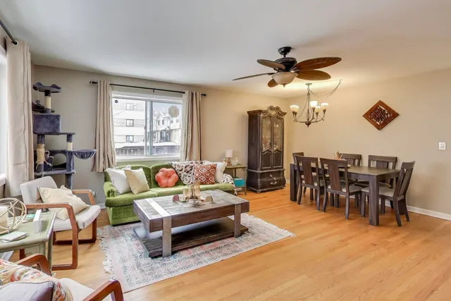 $350,000 | 4326 North Kedvale Avenue, Unit A, Chicago, IL 60641