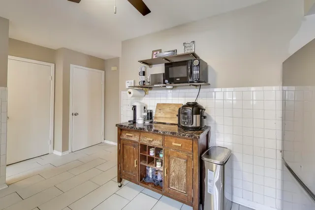 $350,000 | 4326 North Kedvale Avenue, Unit A, Chicago, IL 60641