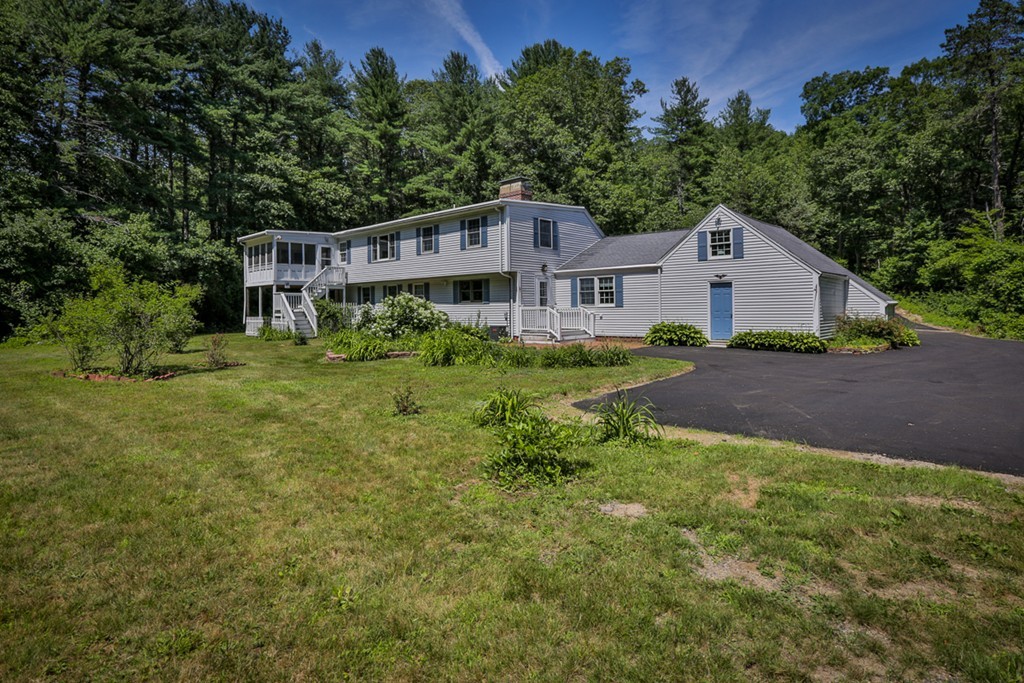 29 Stagecoach Road Topsfield, MA 01983 - Photo 2 of 30