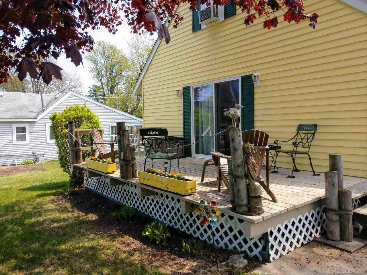 7319 Longfellow Road Lexington, MI 48450 - Photo 4 of 35
