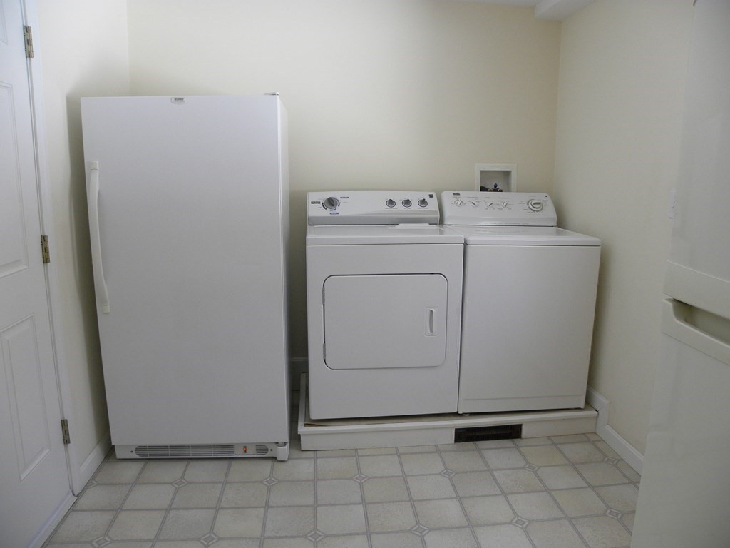 46 Donna Road Framingham, MA 01701 - Photo 15 of 34 Gallery Image 15